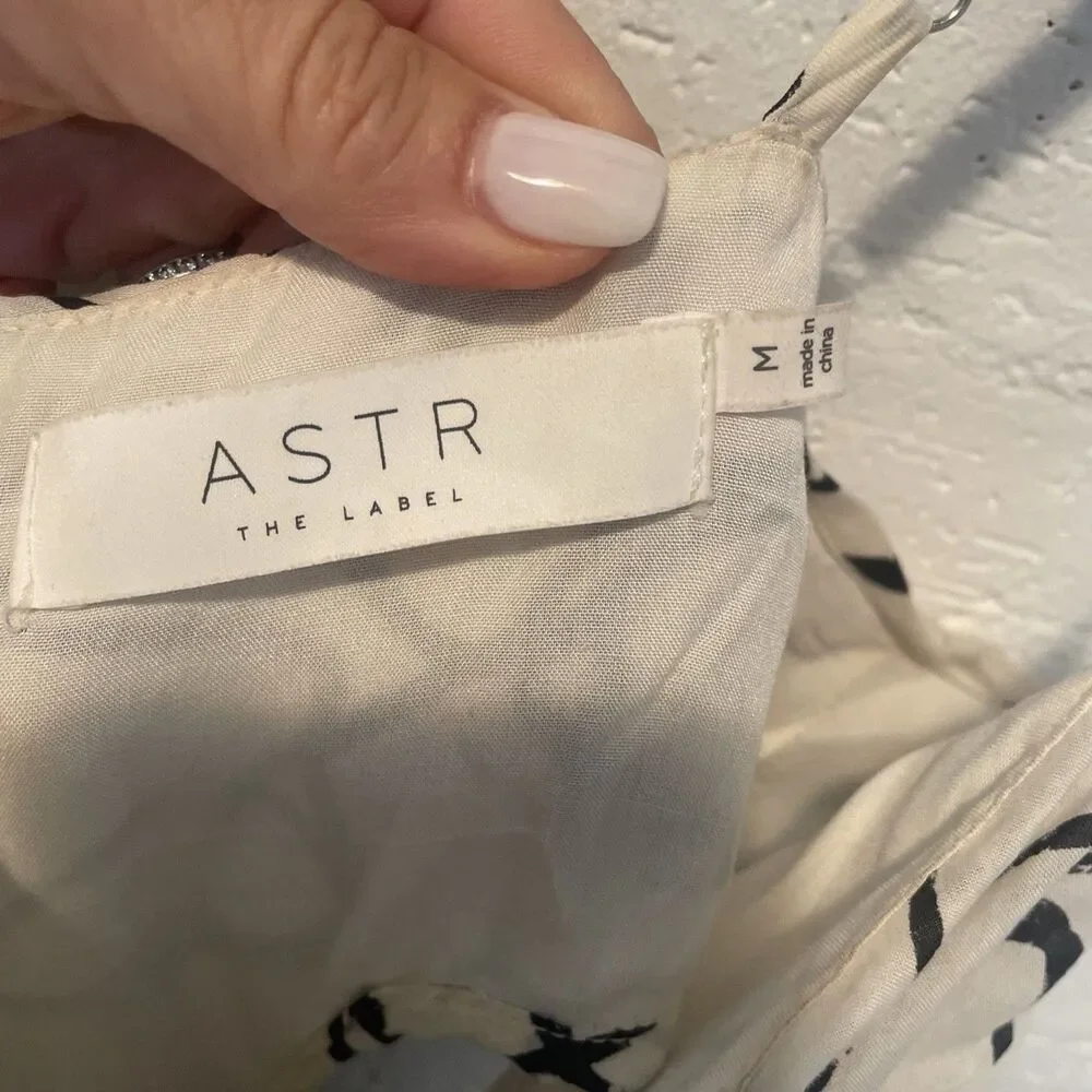 Anthropologie ASTR the Label Sanger Dress Cut-Outs M Boho Artsy Whimsical Edgy - Picture 7 of 8